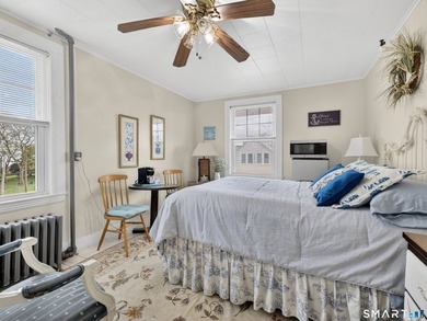 Located in the heart of New London's historic seaside district - photo 20