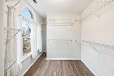 Chapel Hills presents this beautifully appointed traditional - photo 21