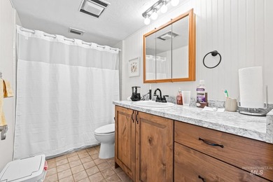 Welcome to this beautifully maintained home in the desirable - photo 21