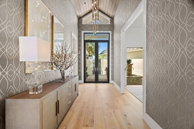 Modern Waterfront Luxury in the Heart of Horseshoe Bay - photo 3