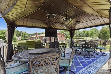 Welcome to this stunning all brick home in Hunters Creek Estates - photo 31