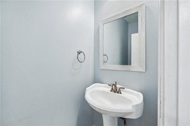 Chapel Hills presents this beautifully appointed traditional - photo 32