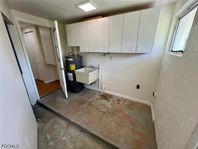 Seller is offering a **$4,000 credit toward buyer closing costs - photo 32