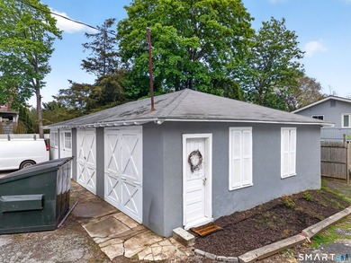 Located in the heart of New London's historic seaside district - photo 34