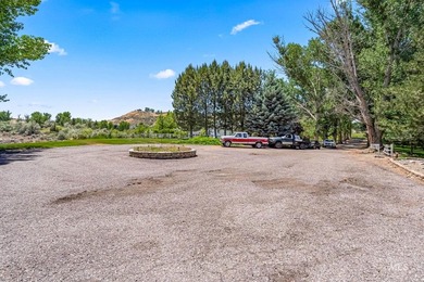 Welcome to this beautifully maintained home in the desirable - photo 35