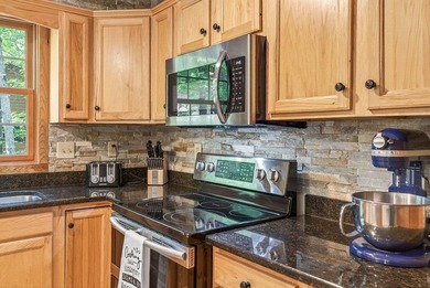 Nestled in the heart of Massanutten, this charming cabin offers - photo 16