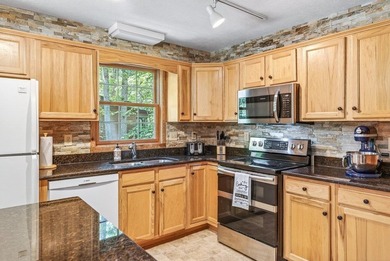 Nestled in the heart of Massanutten, this charming cabin offers - photo 18