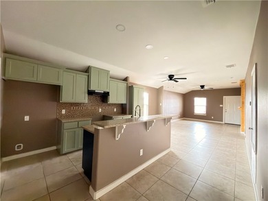 Step into this beautifully designed, recently built 3-bedroom - photo 2
