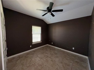 Step into this beautifully designed, recently built 3-bedroom - photo 7