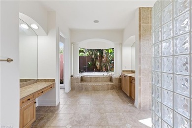 4 Bedrooms + Den - Southern Exposure - New Roof - Freshly - photo 31