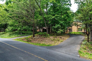 Nestled in the heart of Massanutten, this charming cabin offers - photo 43