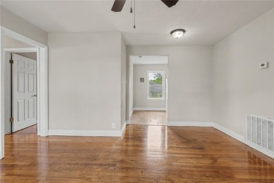 Welcome to 1705 Sycamore in Corpus Christi-a charming and - photo 3
