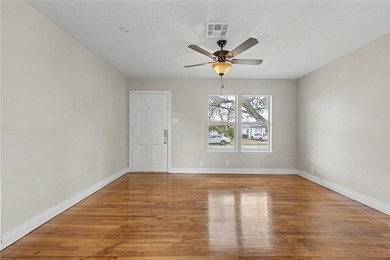 Welcome to 1705 Sycamore in Corpus Christi-a charming and - photo 8