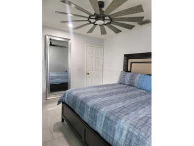 CBS home 3/2 located on a large corner lot! Split floor plan - photo 13