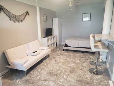 11%+ CAP RATE! FURNISHED TRIPLEX ON NORTH BEACH - INVESTOR - photo 4