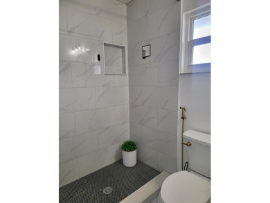 CBS home 3/2 located on a large corner lot! Split floor plan - photo 15