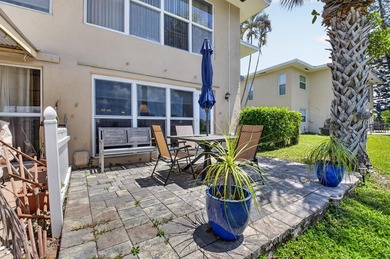 INVITING, LIGHT FILLED, FULLY RENOVATED, LEVEL 1 VILLA, SPLIT 2 - photo 22