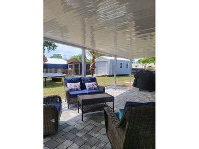 CBS home 3/2 located on a large corner lot! Split floor plan - photo 26