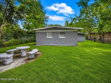 Welcome to 2467 W 25th Street! This delightful 3-bedroom - photo 30