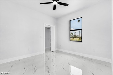 Welcome to your dream home in Cape Coral! This stunning single - photo 12