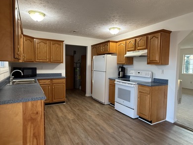 NEW PRICE!! CHECK THIS OUT...Discover effortless lake-area - photo 13