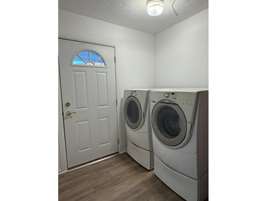 NEW PRICE!! CHECK THIS OUT...Discover effortless lake-area - photo 15
