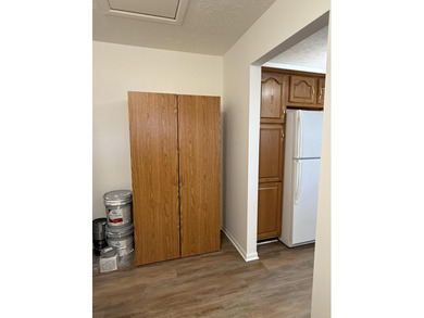 NEW PRICE!! CHECK THIS OUT...Discover effortless lake-area - photo 16