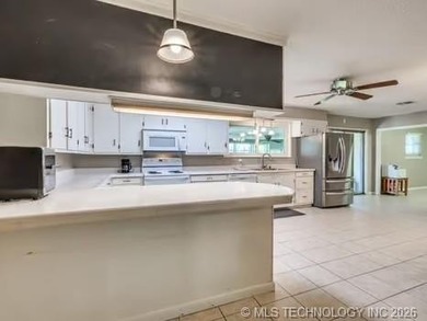 1 Mile from Belle Starr Marina! This 3-bedroom, 2-bath home - photo 16