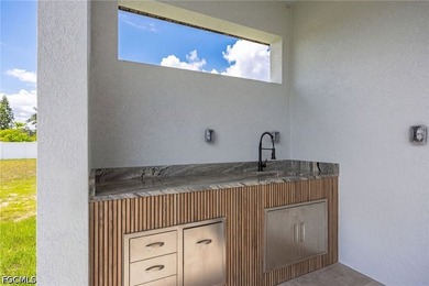 Welcome to your dream home in Cape Coral! This stunning single - photo 17