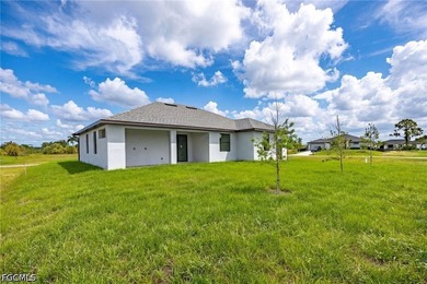 Welcome to your dream home in Cape Coral! This stunning single - photo 19
