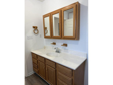 NEW PRICE!! CHECK THIS OUT...Discover effortless lake-area - photo 21