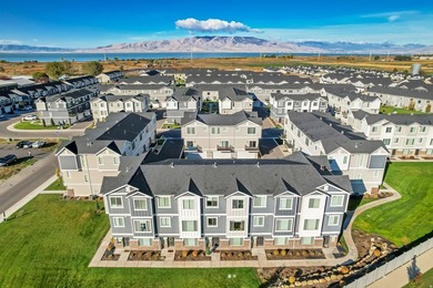8 unit multi-family townhomes - fully leased - 4 minutes from - photo 21