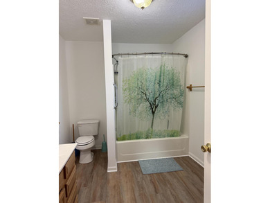 NEW PRICE!! CHECK THIS OUT...Discover effortless lake-area - photo 22