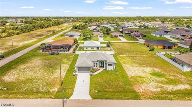 Welcome to your dream home in Cape Coral! This stunning single - photo 25