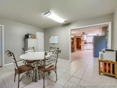 1 Mile from Belle Starr Marina! This 3-bedroom, 2-bath home - photo 25