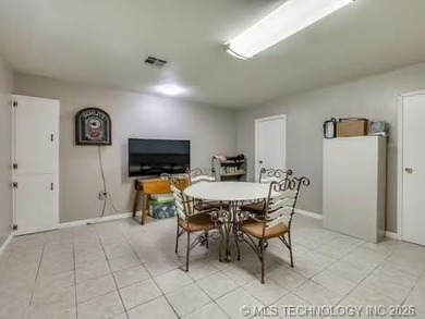 1 Mile from Belle Starr Marina! This 3-bedroom, 2-bath home - photo 26