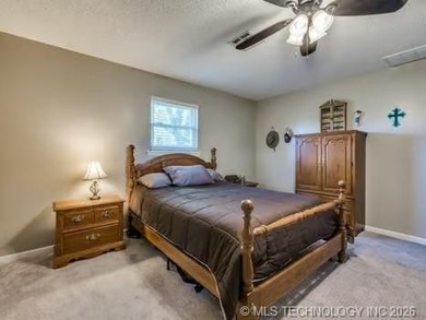 1 Mile from Belle Starr Marina! This 3-bedroom, 2-bath home - photo 34