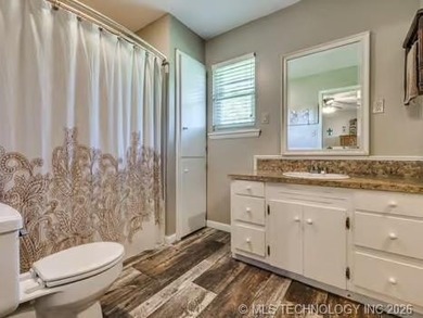 1 Mile from Belle Starr Marina! This 3-bedroom, 2-bath home - photo 35