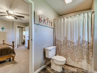 1 Mile from Belle Starr Marina! This 3-bedroom, 2-bath home - photo 36