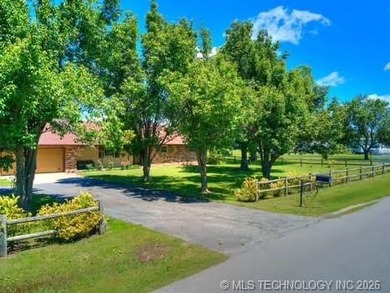 1 Mile from Belle Starr Marina! This 3-bedroom, 2-bath home - photo 44