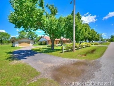 1 Mile from Belle Starr Marina! This 3-bedroom, 2-bath home - photo 47