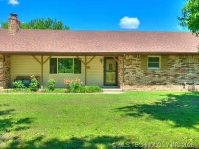 1 Mile from Belle Starr Marina! This 3-bedroom, 2-bath home - photo 48