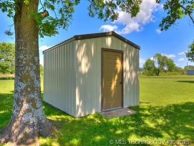 1 Mile from Belle Starr Marina! This 3-bedroom, 2-bath home - photo 50