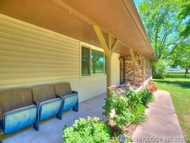 1 Mile from Belle Starr Marina! This 3-bedroom, 2-bath home - photo 52