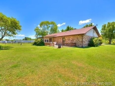 1 Mile from Belle Starr Marina! This 3-bedroom, 2-bath home - photo 55