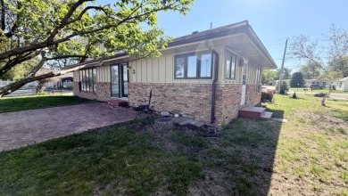 Lake front property - photo 12