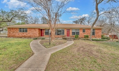 Lake Waco Home For Sale in Woodway Texas