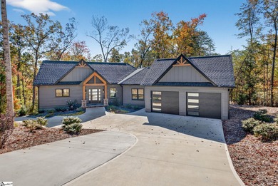 Lake Keowee Home For Sale in Salem South Carolina