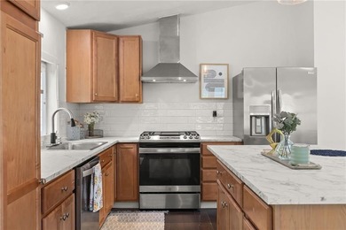 Tucked away in a peaceful setting, this three-bedroom - photo 11