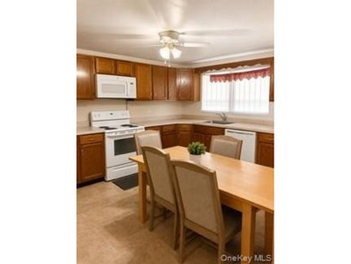 LEGAL EXPANDED RANCH WITH AN ASSESSORY APARTMENT WITH PRIVATE - photo 12
